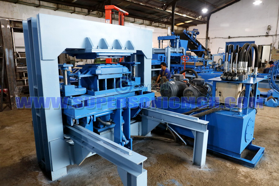 Mesin genteng beton, mesin genteng beton hidrolik, mesin genteng press Super Sonic Machinery WA: +62.811313603