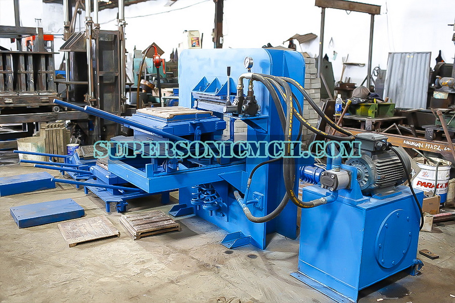 Mesin genteng beton, mesin genteng beton hidrolik, mesin genteng press Super Sonic Machinery WA: +62.811313603