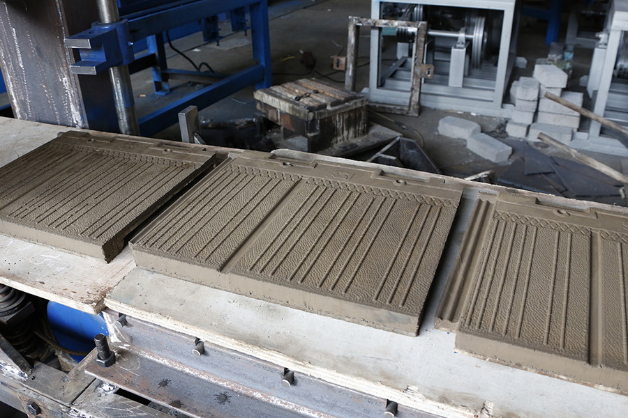 Mesin genteng beton, mesin genteng beton hidrolik, mesin genteng press Super Sonic Machinery WA: +62.811313603