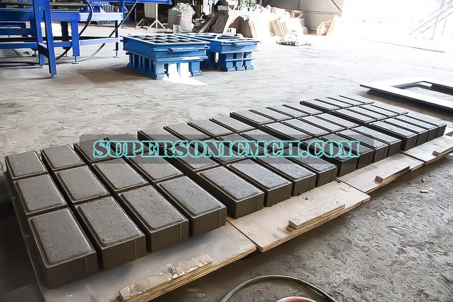 Mesin Paving dan Mesin Batako dan Mesin Kanstin , Super Sonic Machinery WA: +62.811313603