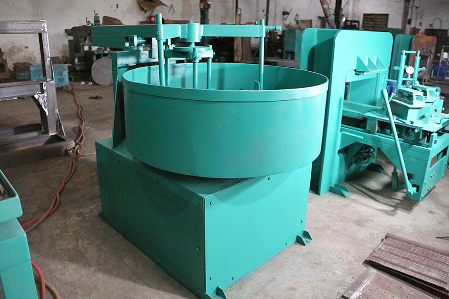 MIXER BASAH UNTUK PRODUKSI GENTENG BETON